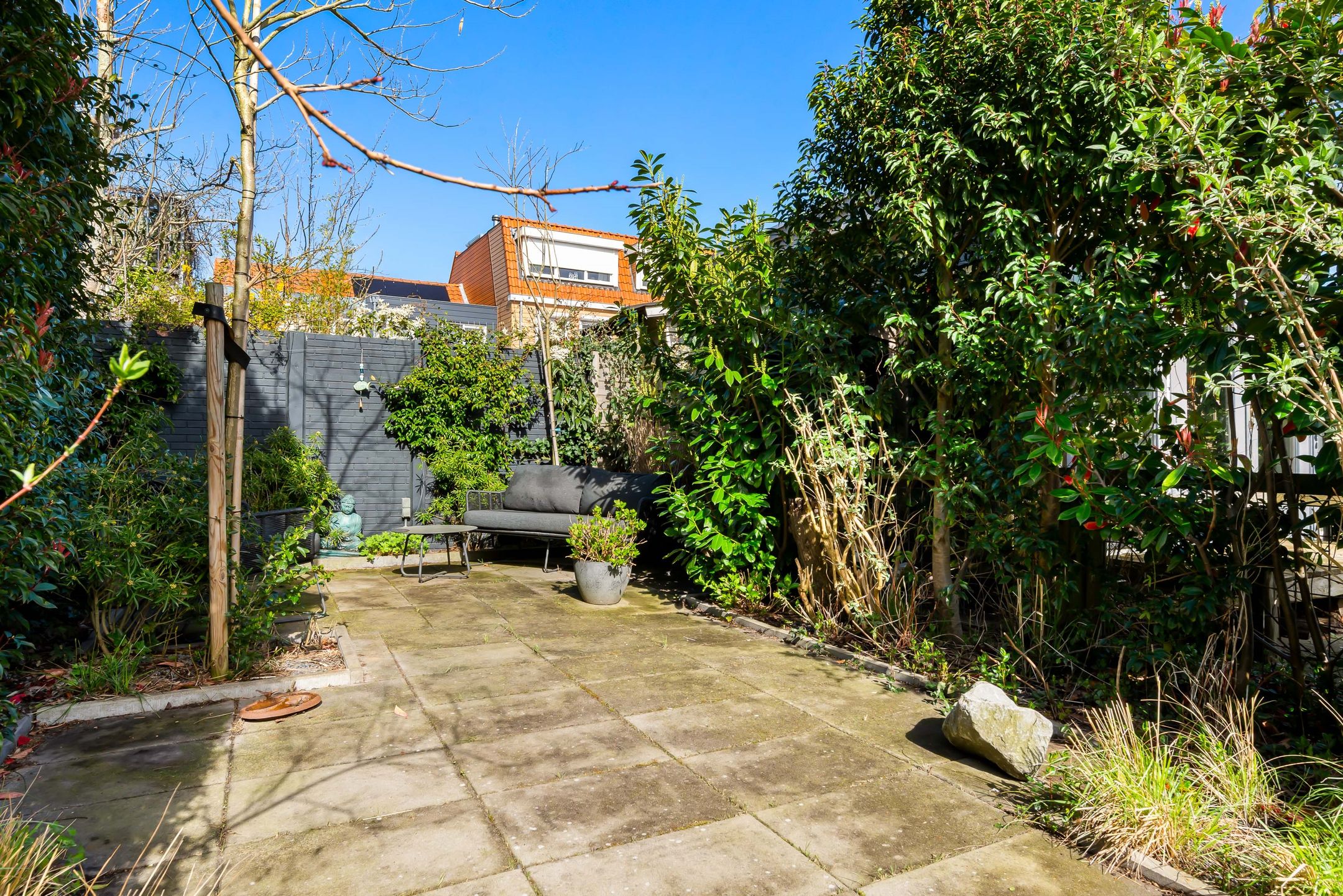 Move-in Ready Renovated End House with Deep Sunny Garden in Popular Haarlem Neighborhood — 24