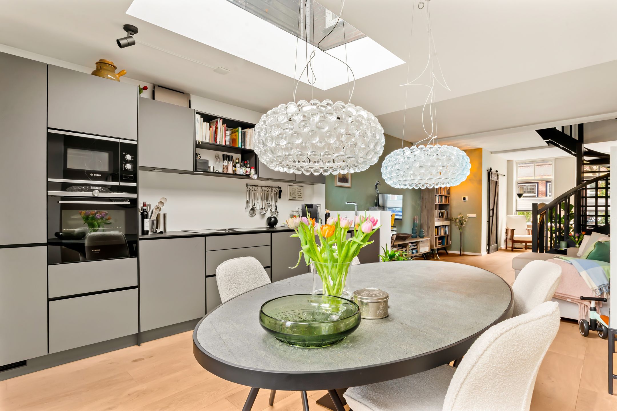 Move-in Ready Renovated End House with Deep Sunny Garden in Popular Haarlem Neighborhood — 18