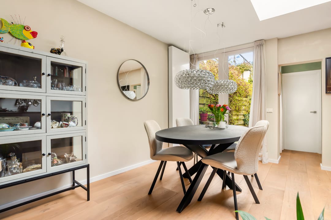 Move-in Ready Renovated End House with Deep Sunny Garden in Popular Haarlem Neighborhood — 17