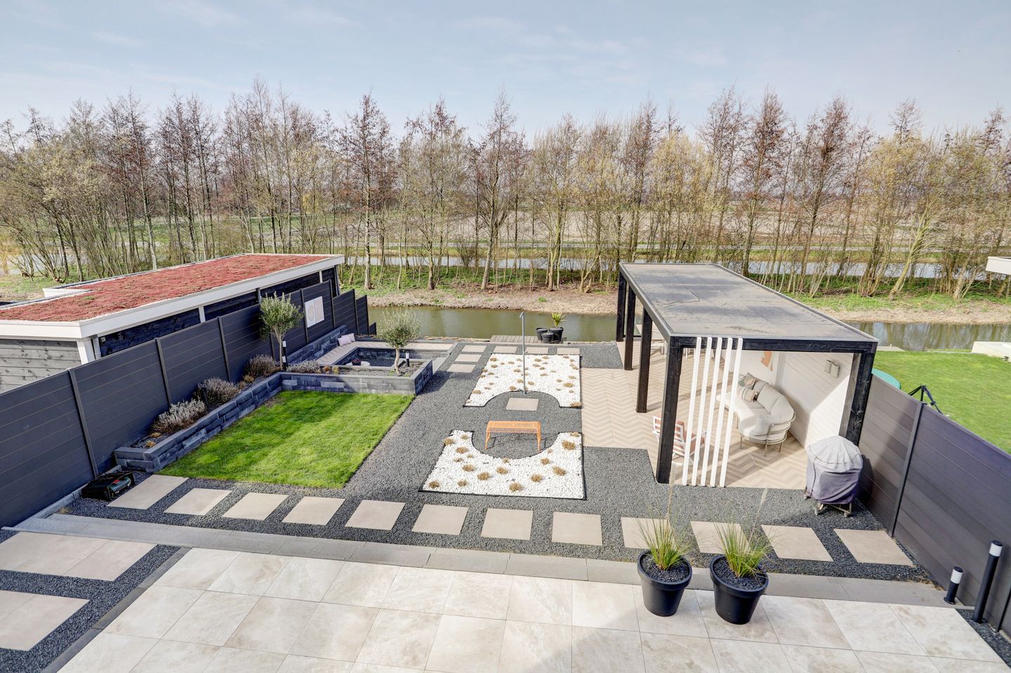 Photo 40 of Lievenlant 20