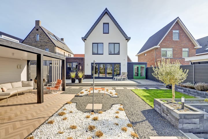 Photo 3 of Lievenlant 20