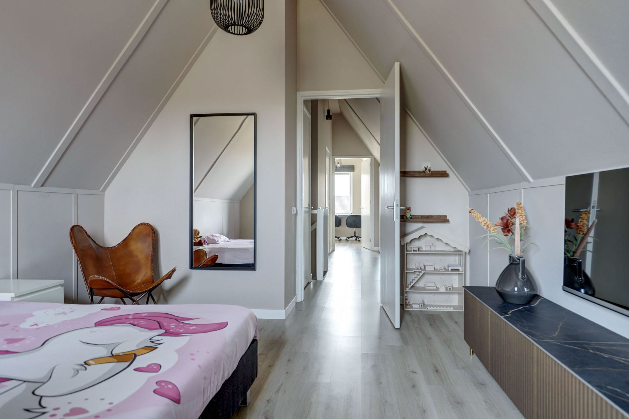 Photo 60 of Lievenlant 20