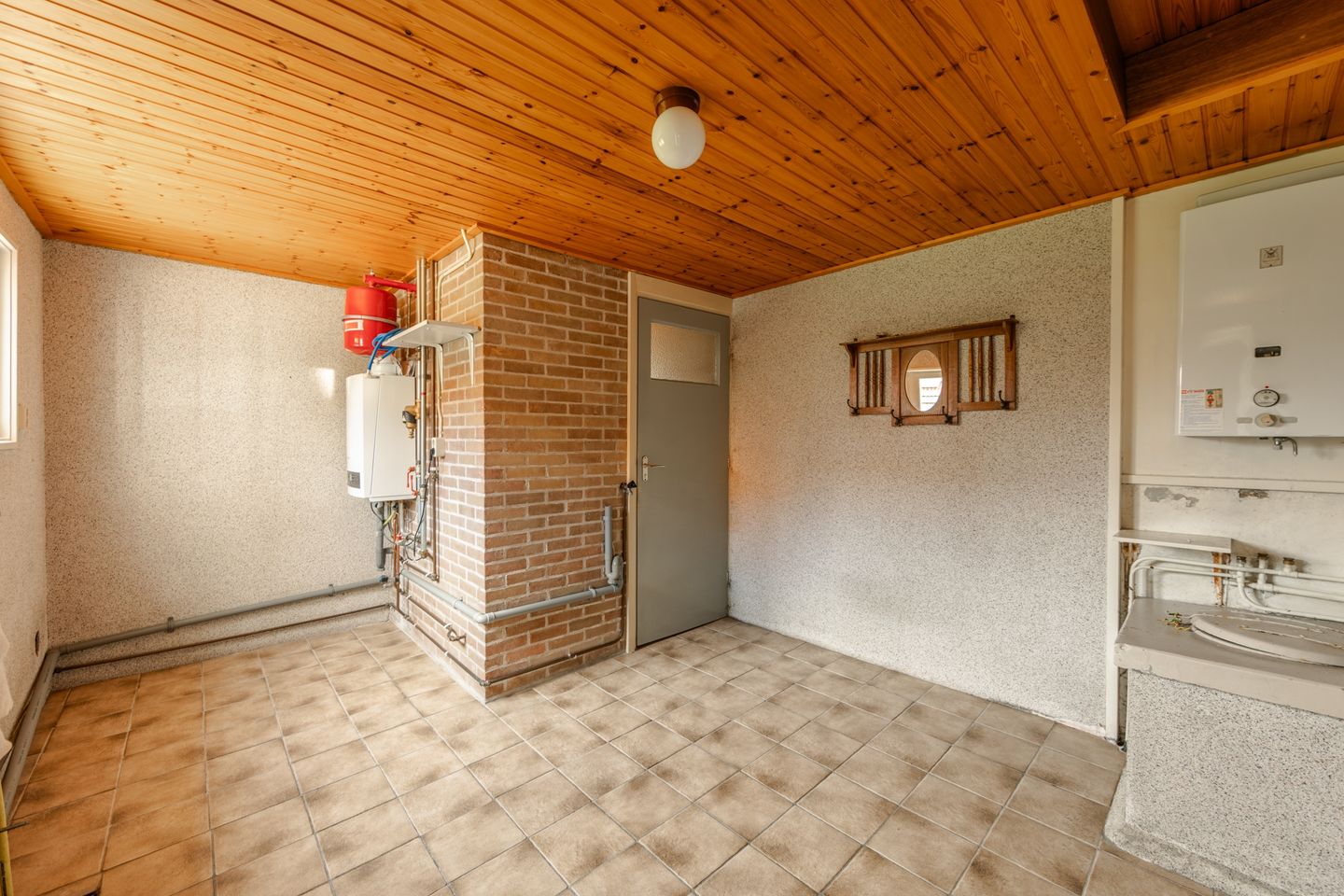 Spacious 1930s detached home with double garage and home practice potential — 17