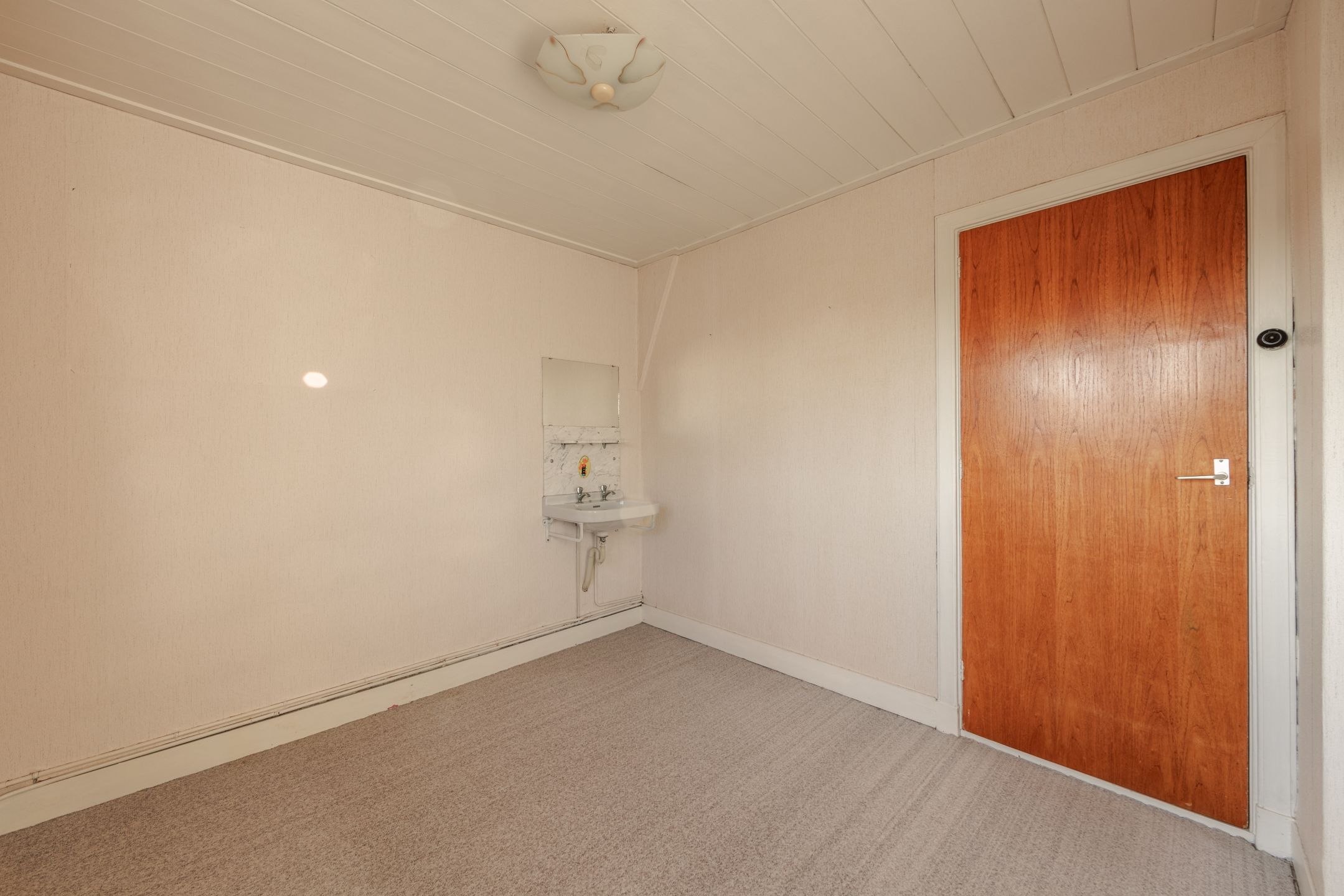 Spacious 1930s detached home with double garage and home practice potential — 33