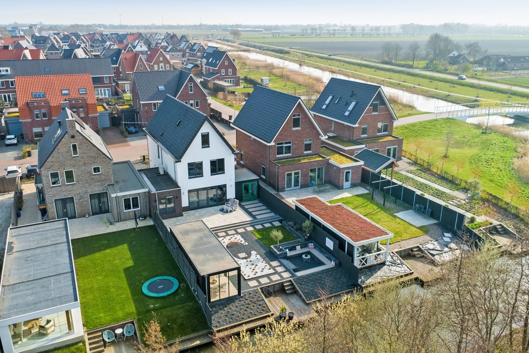 Photo 77 of Lievenlant 20