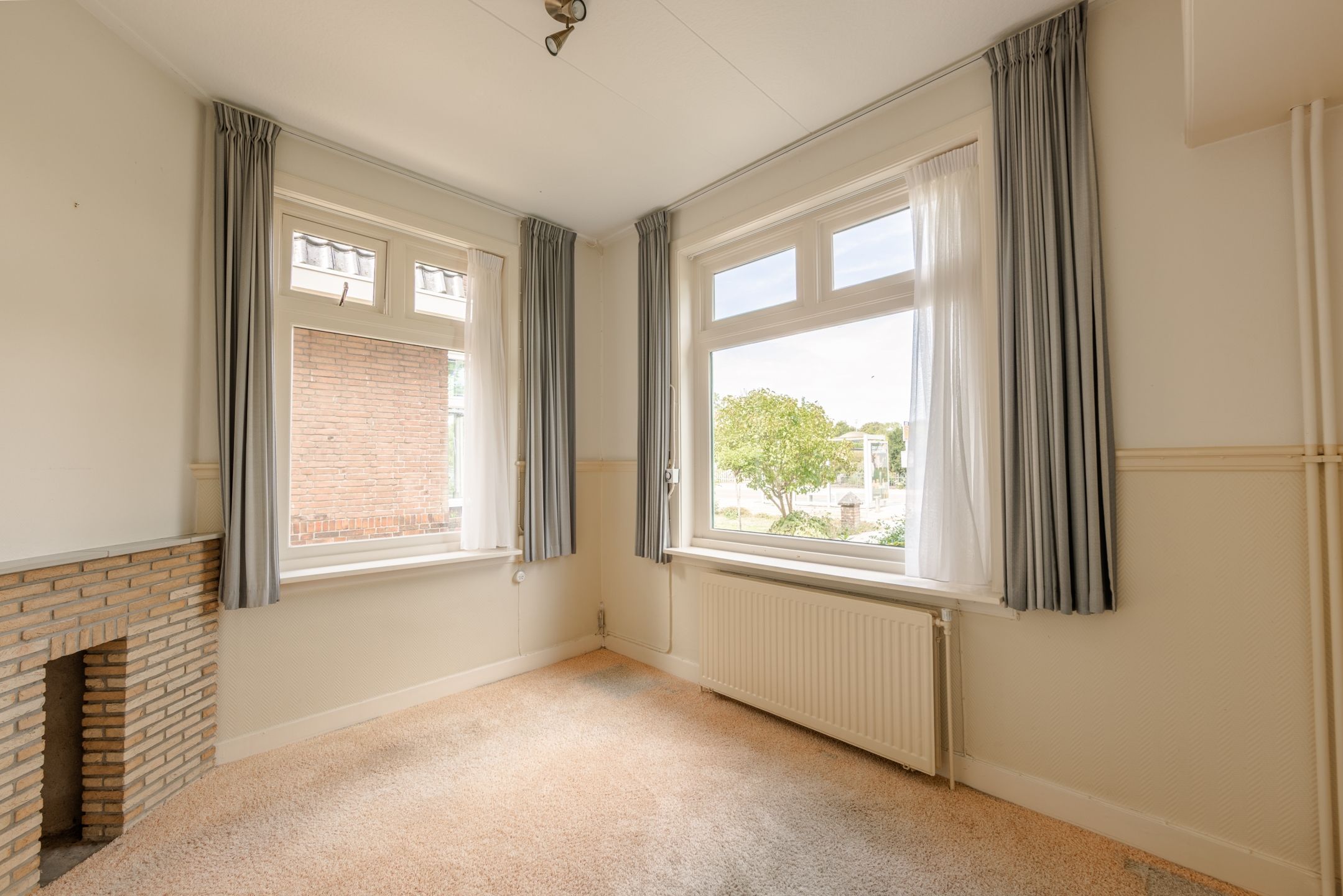 Spacious 1930s detached home with double garage and home practice potential — 16