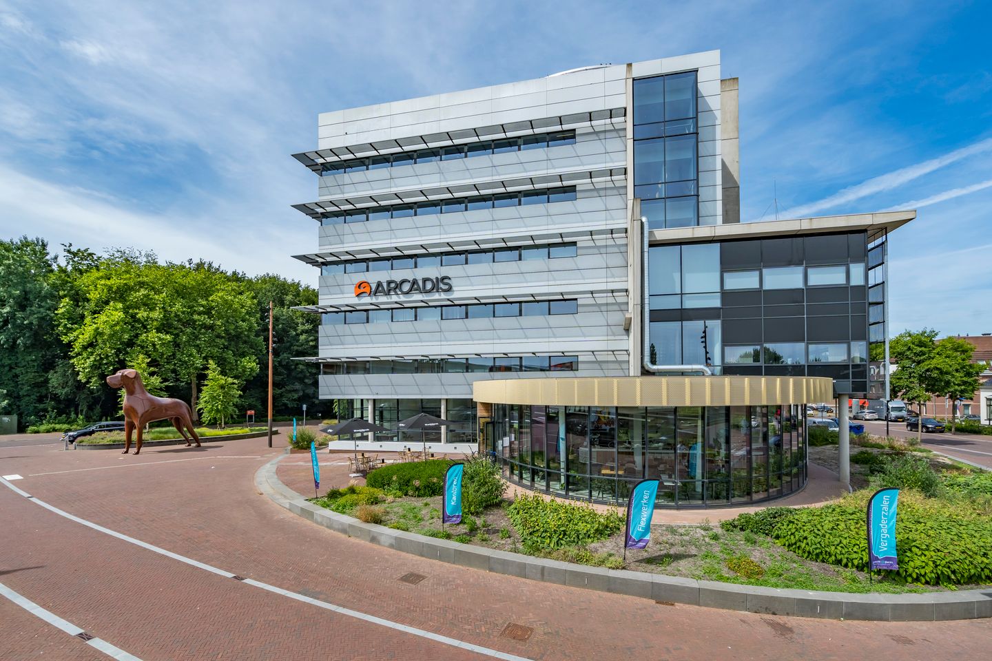 View photo 2 of Stationsplein 10