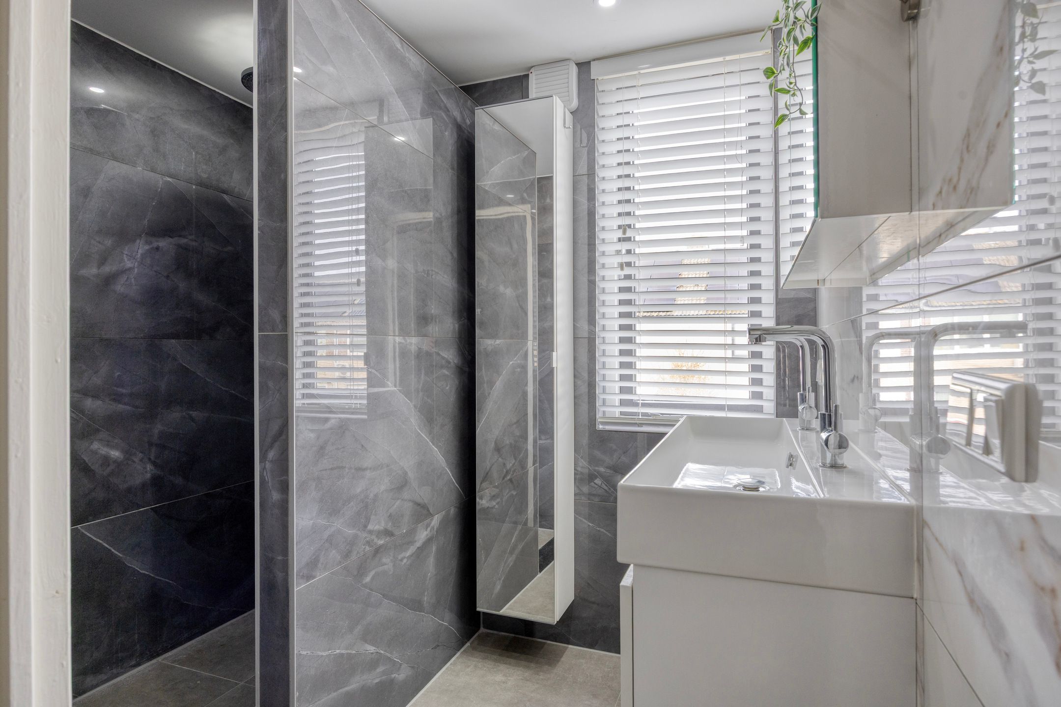 Foto 15 van Ampèrestraat 1