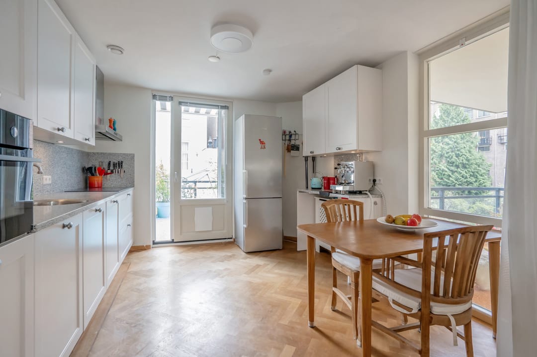 Modern 3-room apartment with balcony, roof terrace and parking in central The Hague — 14
