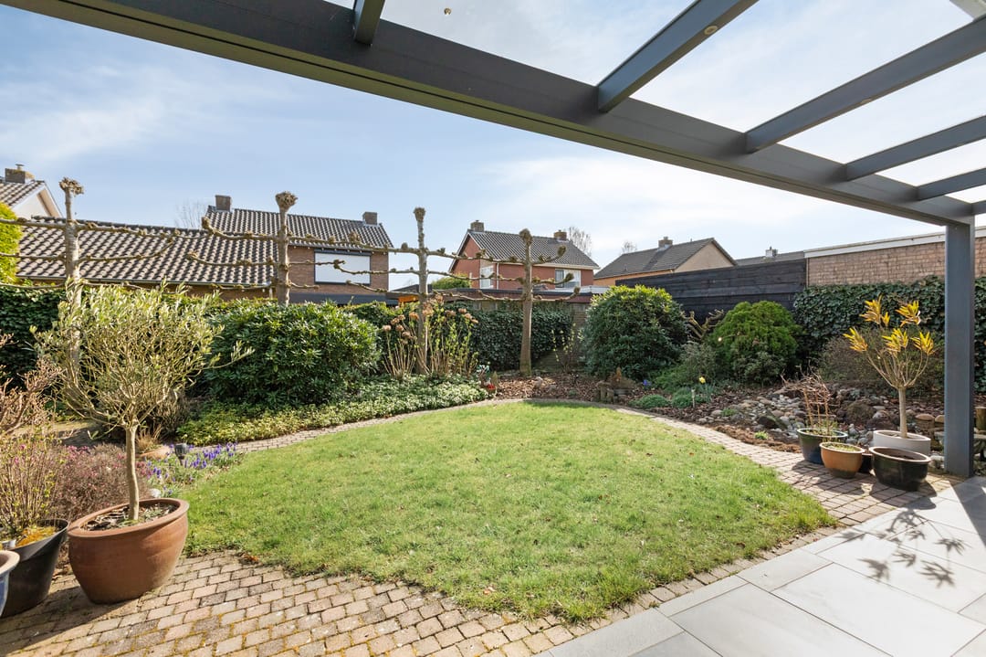 Photo 53 of Padevoortseallee 28-A