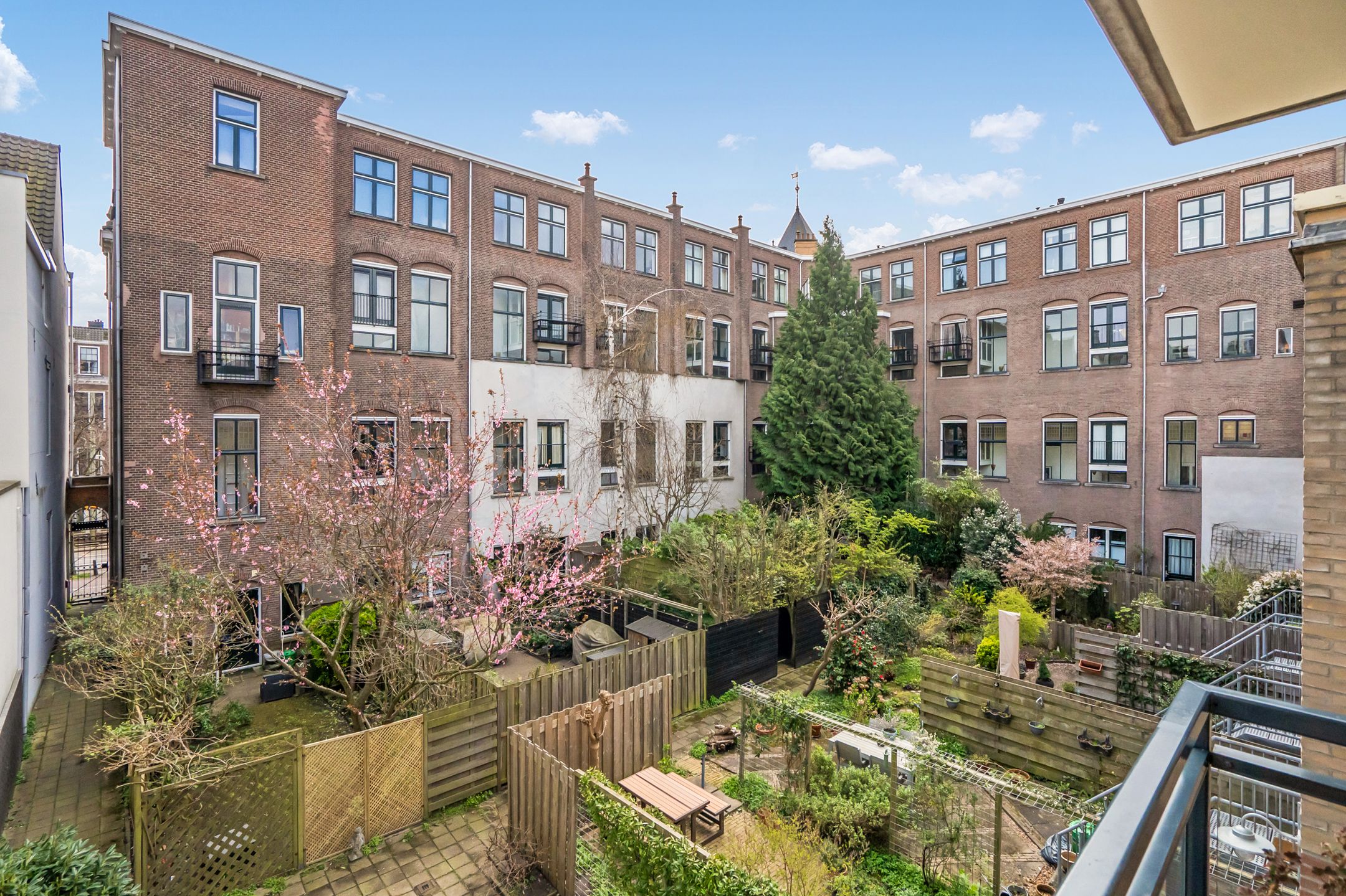 Modern 3-room apartment with balcony, roof terrace and parking in central The Hague — 12