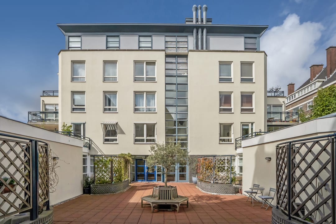 Modern 3-room apartment with balcony, roof terrace and parking in central The Hague — 29