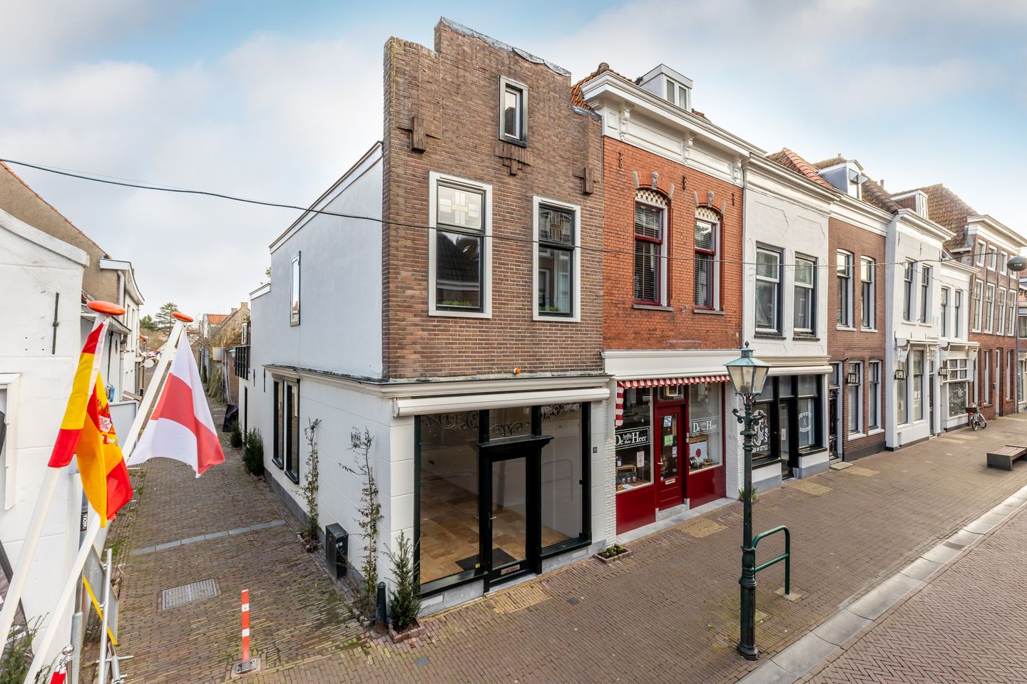 Bekijk foto 1 van Voorstraat 38-a
