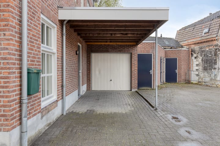 Photo 3 of Lensheuvel 2-A