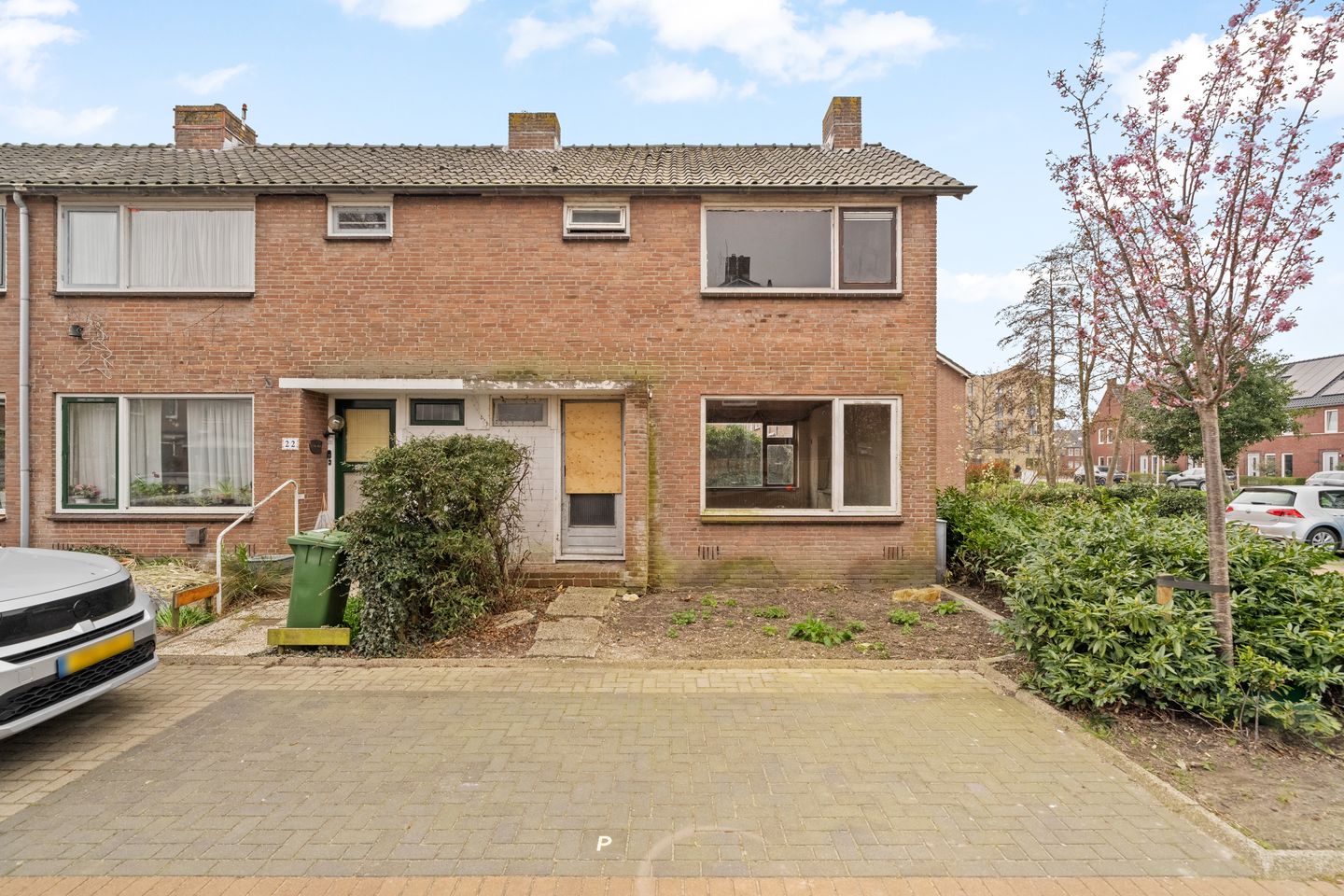 Corner House with Renovation Potential in Peaceful Village Location — 19