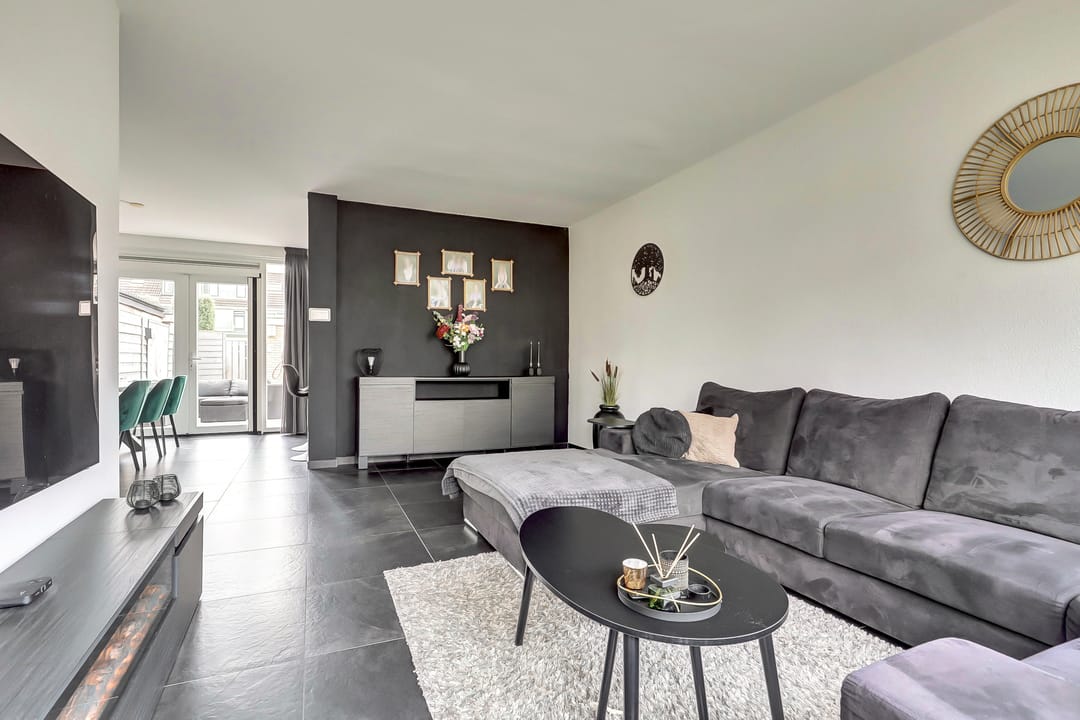 Photo 11 of Willem-Alexanderstraat 4