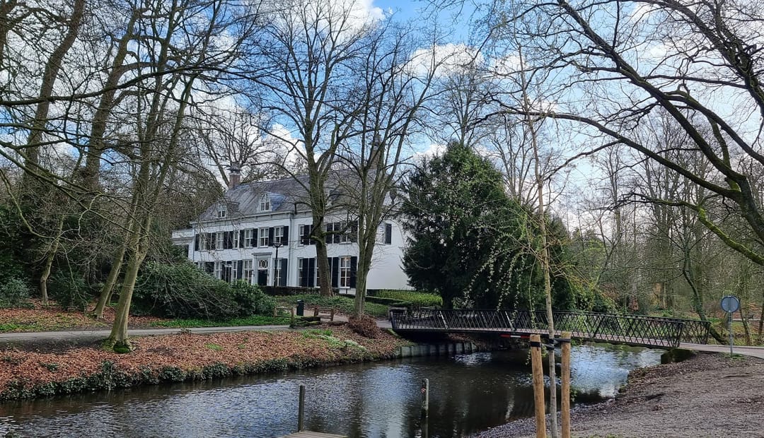 Comfortable corner apartment near the park in popular Randenbroek — 38