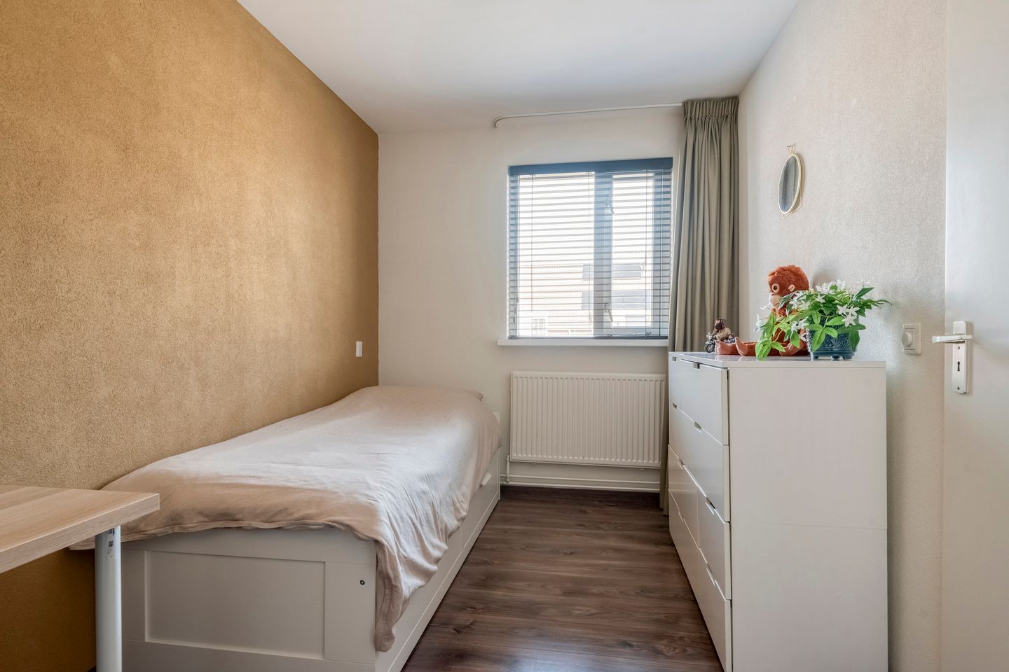 Spacious and Energy-Efficient Terraced Home with South-Facing Garden — 19
