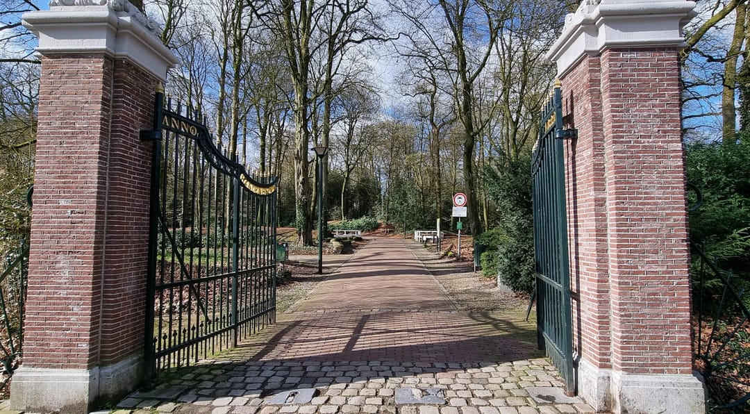 Comfortable corner apartment near the park in popular Randenbroek — 37