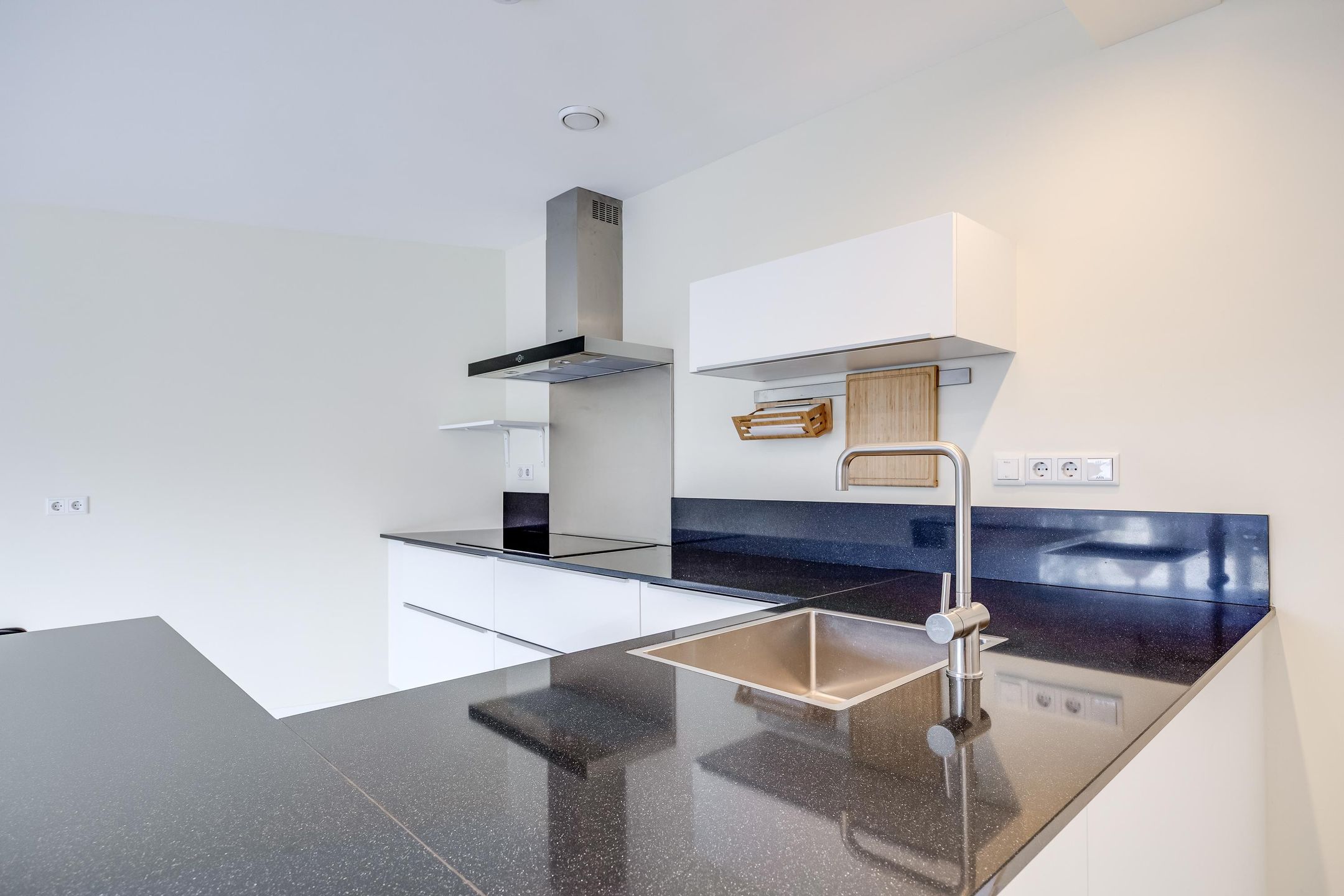 Comfortable corner apartment near the park in popular Randenbroek — 12