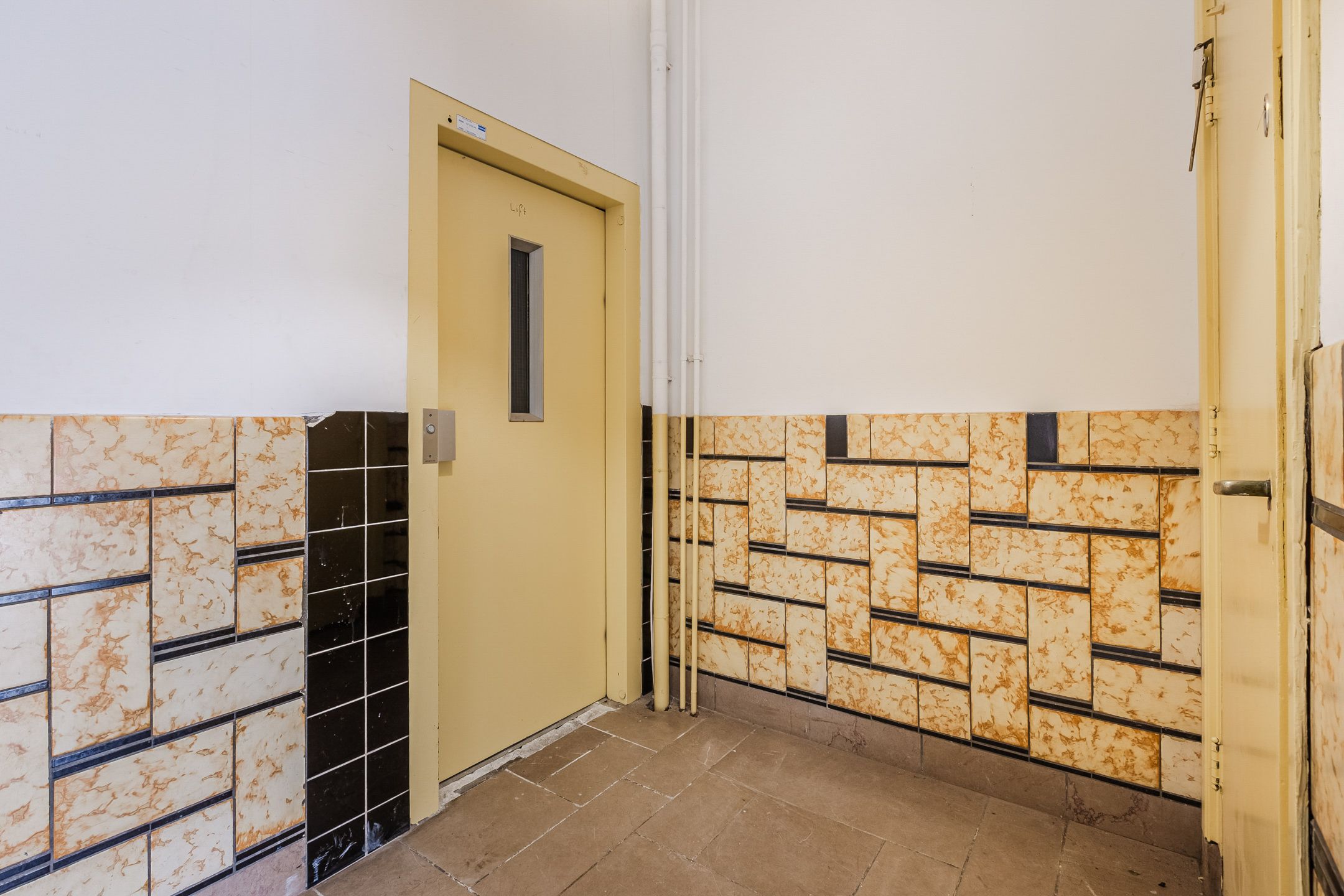 Renovated 1930s Apartment in the Heart of Haarlem — 19