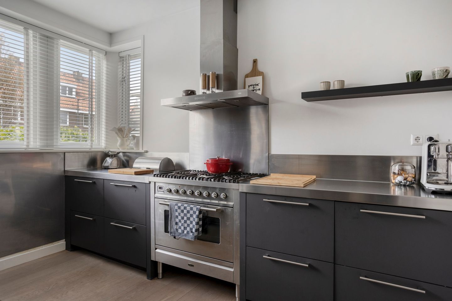 Foto 19 van Burgemeester Knappertlaan 134