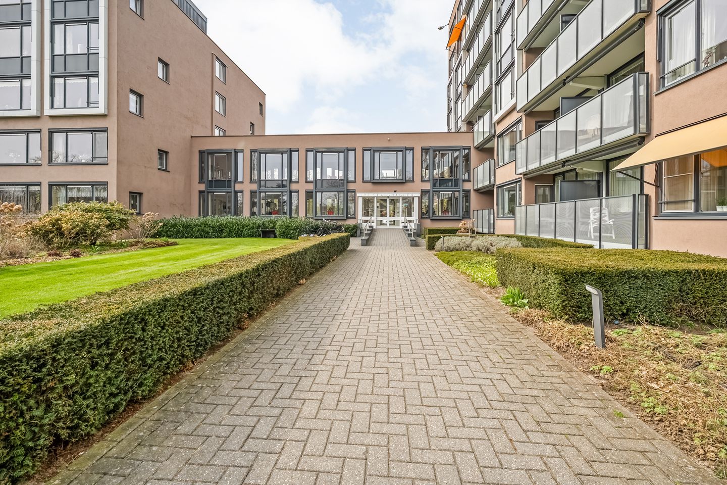 Foto 5 van Dikkersstraat 1-616