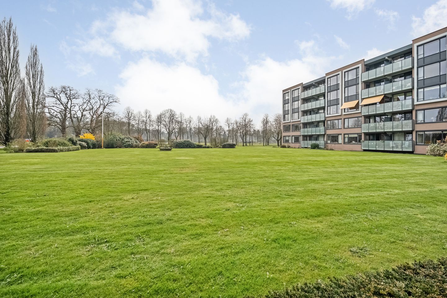 Foto 34 van Dikkersstraat 1-616