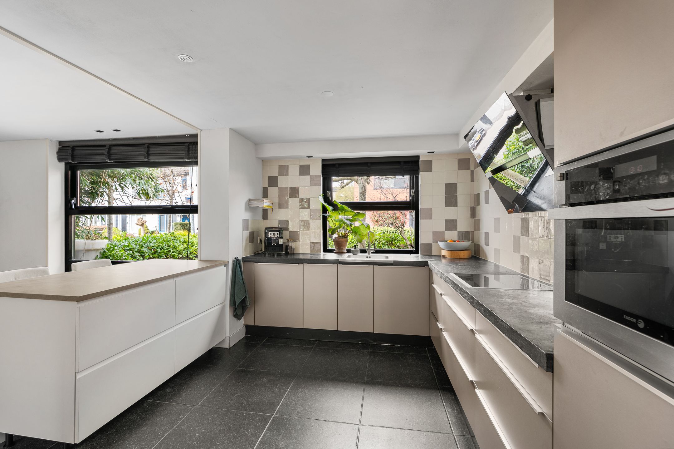 Photo 9 of De Hilt 2