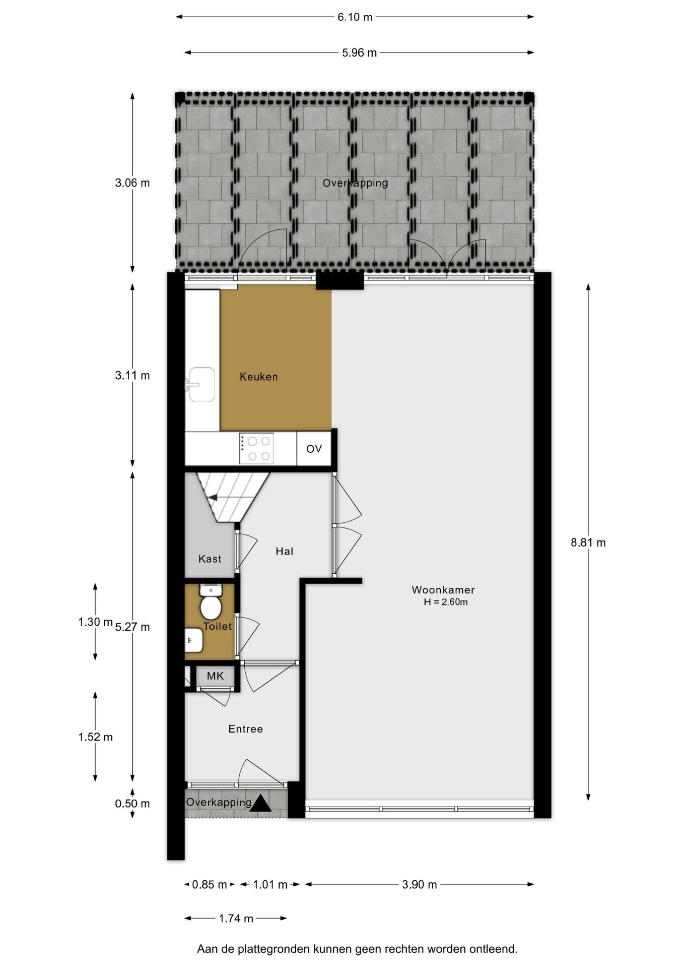 Comfortable Family Home with Modern Kitchen, Solar Panels and Covered Terrace — 47