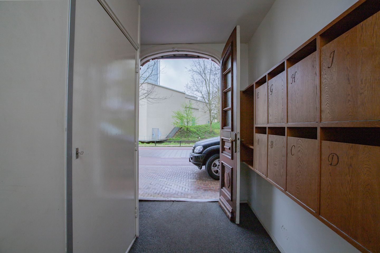 Ground Floor Apartment with Private Garden in Historic Utrecht Center — 25