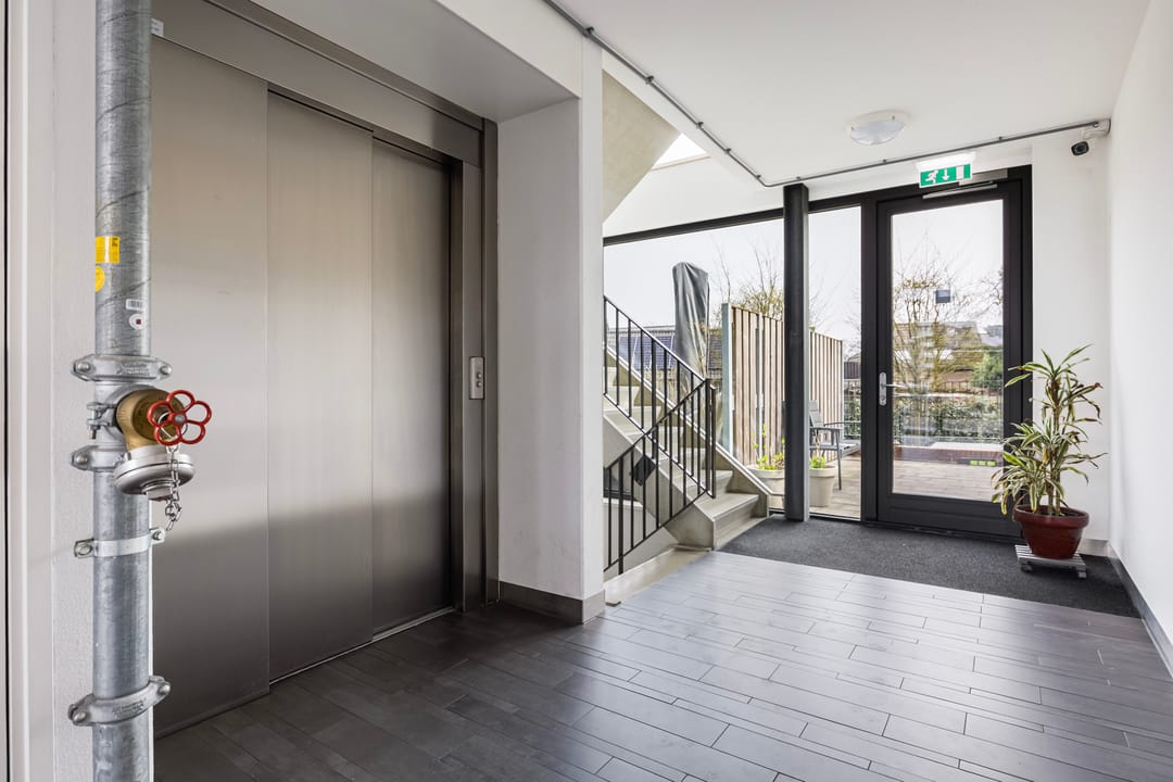 Foto 8 van Burgemeester Jhr. Quarles van Uffordlaan 401