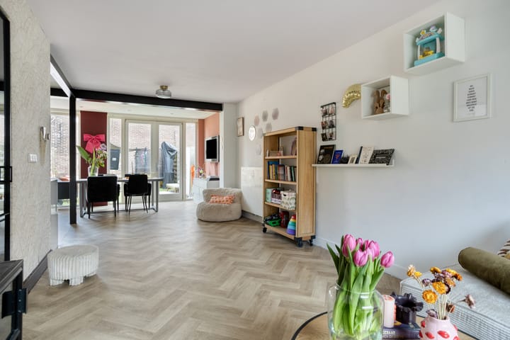 Foto 4 van Anjelierstraat 2