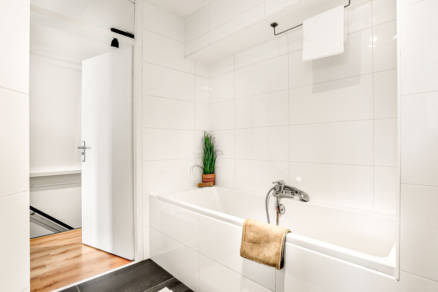 Photo 49 of Berckheydestraat 21-RD