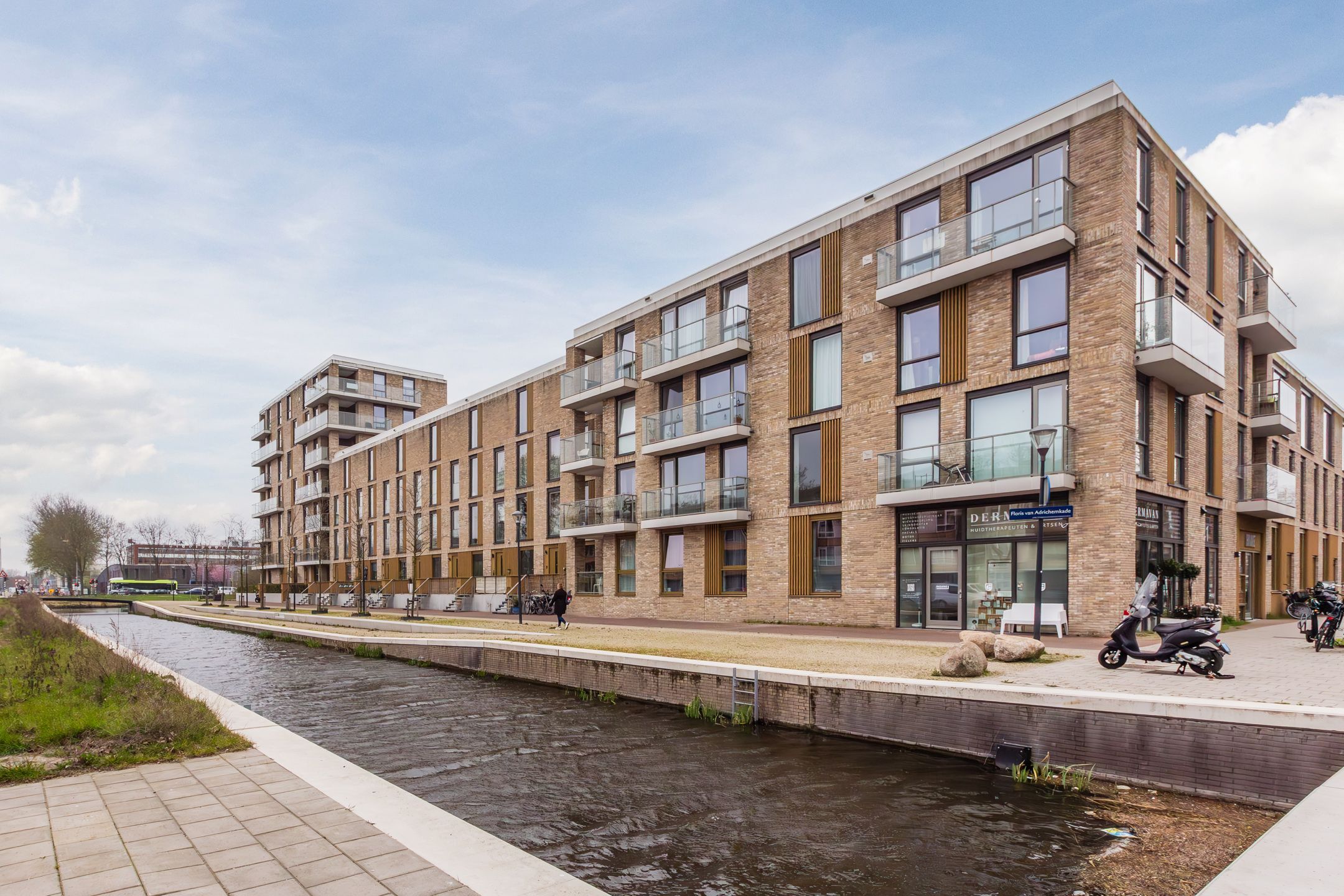 Foto 36 van Floris van Adrichemkade 14