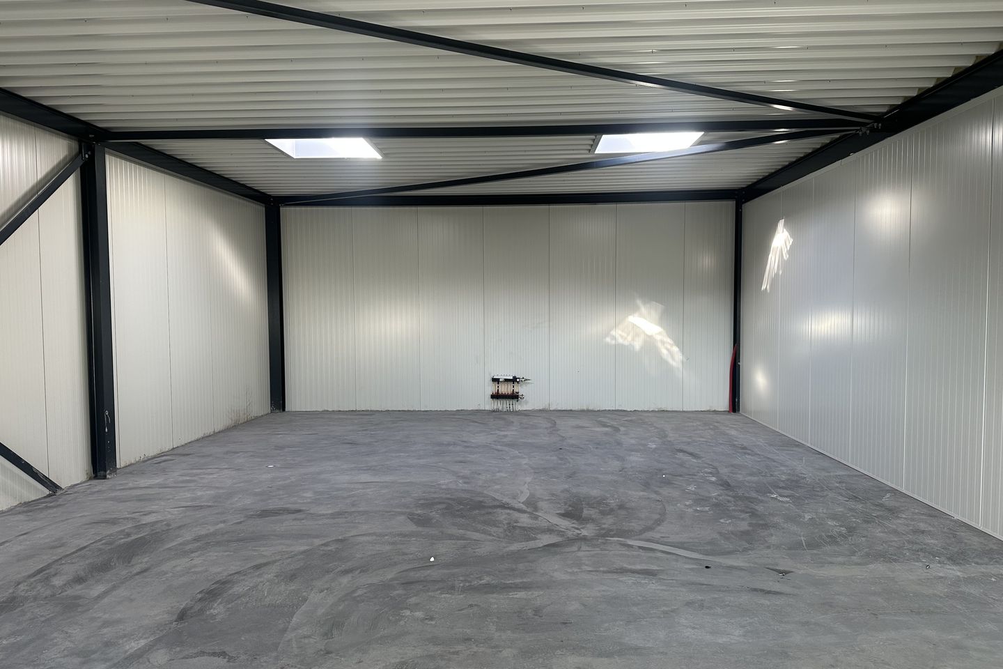 View photo 2 of Overspoor 15