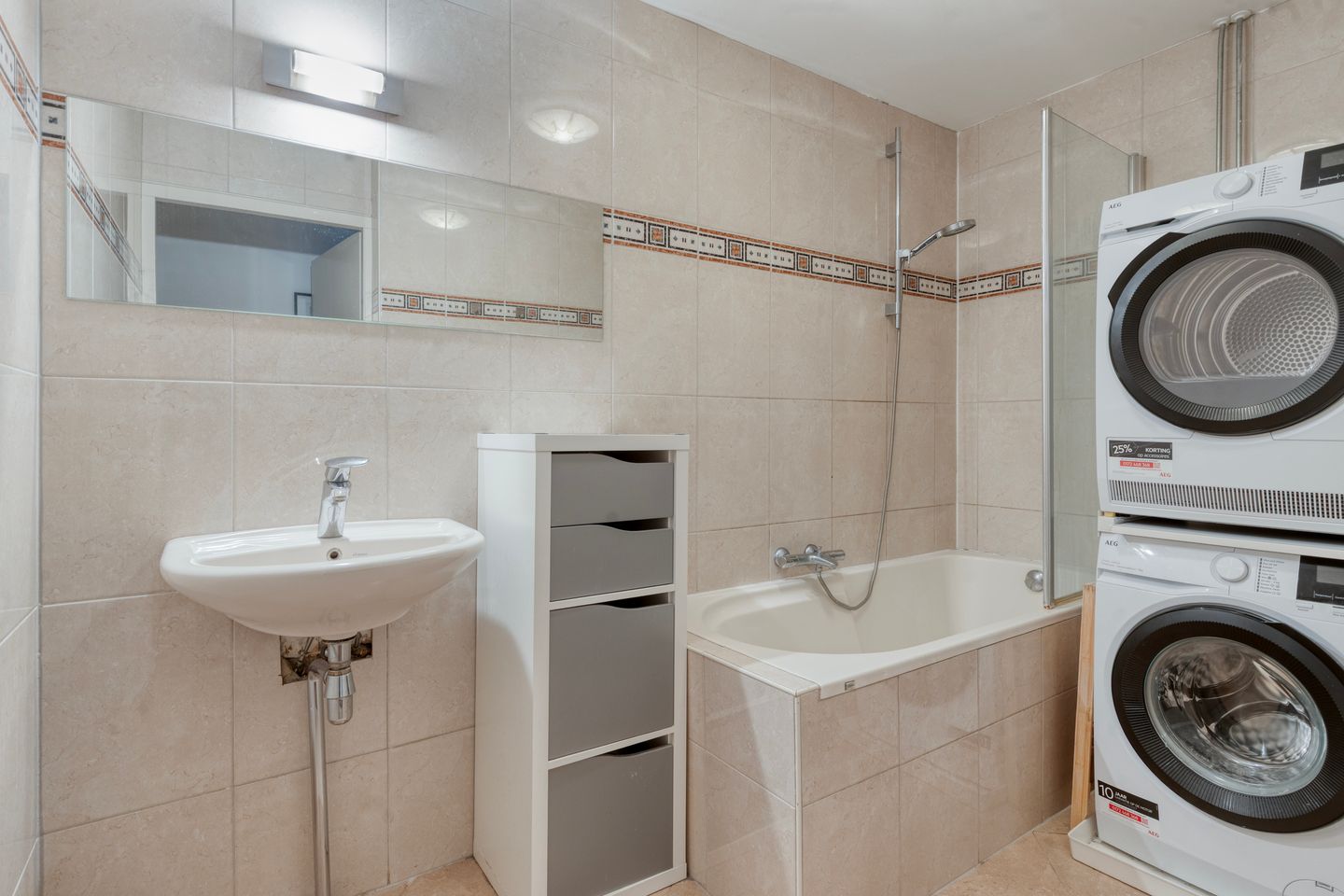 Photo 25 of Veestraat 8-D