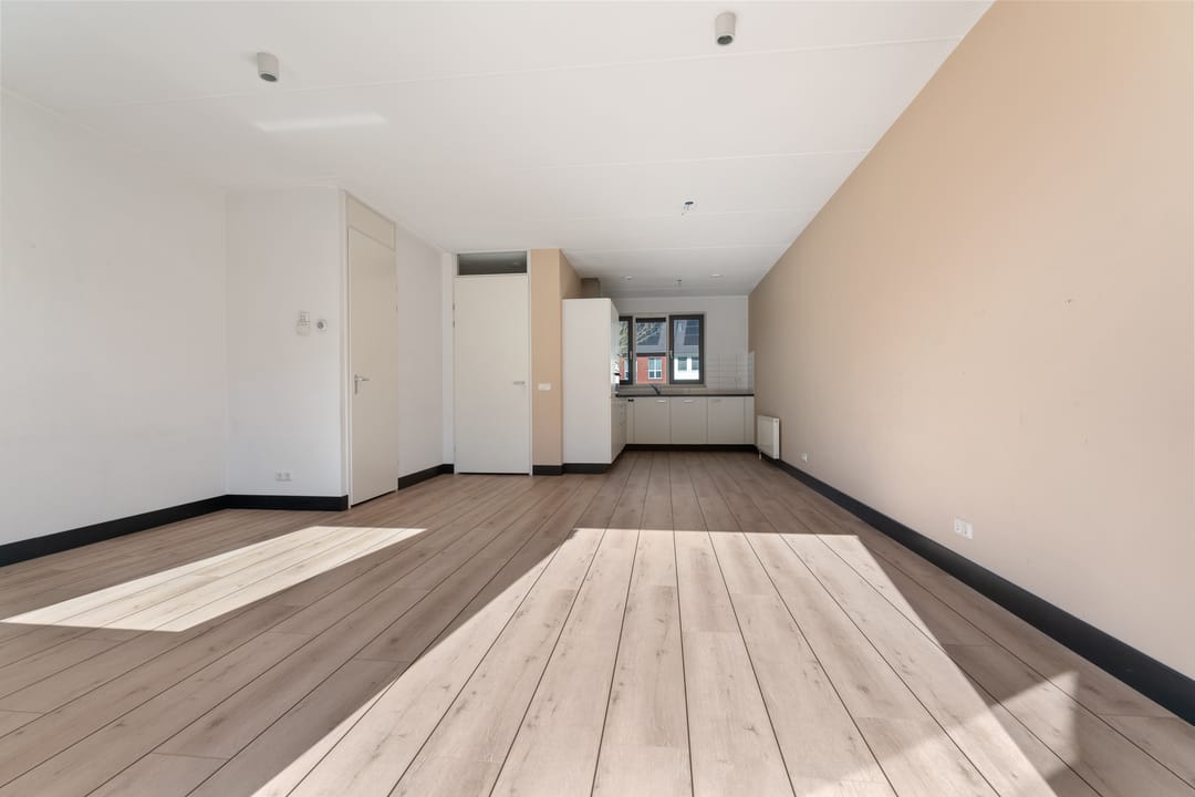 Photo 13 of Caligastraat 45