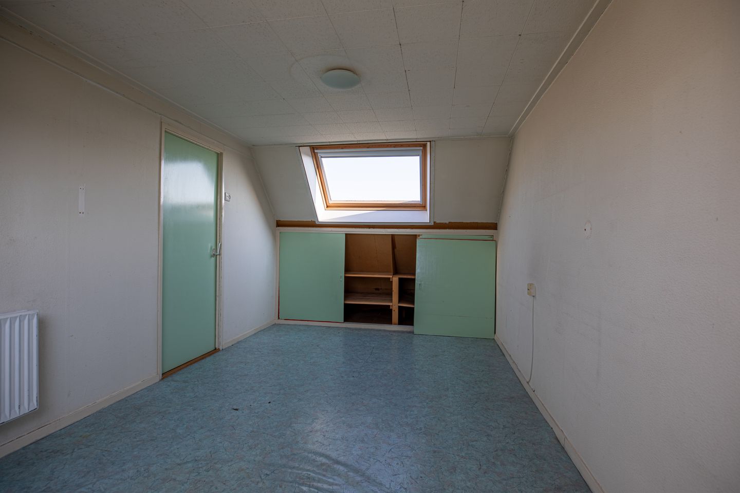 Spacious Terraced House with Renovation Potential in Hilversum's Astronomische Buurt — 14