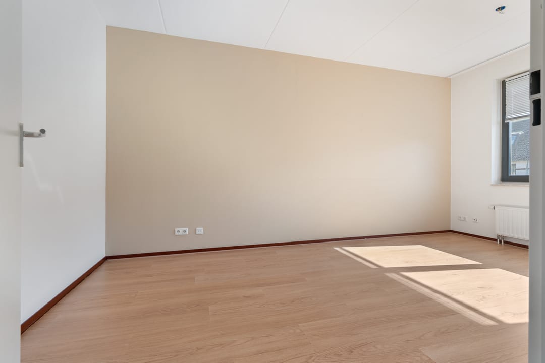 Photo 16 of Caligastraat 45