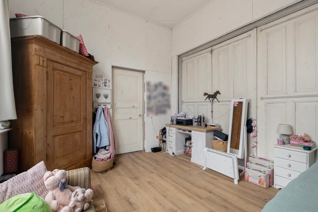 Photo 11 of Wezenstraat 68