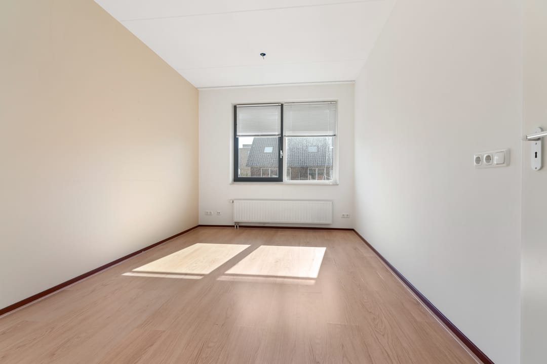 Photo 17 of Caligastraat 45