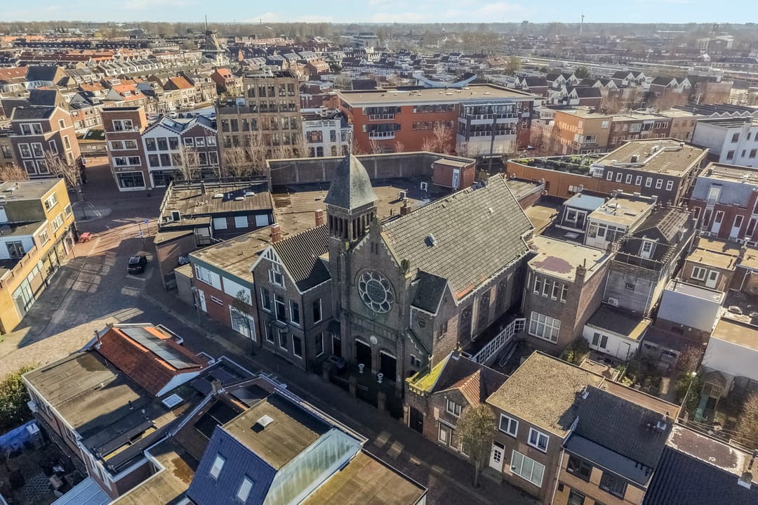 Photo 37 of Wezenstraat 68