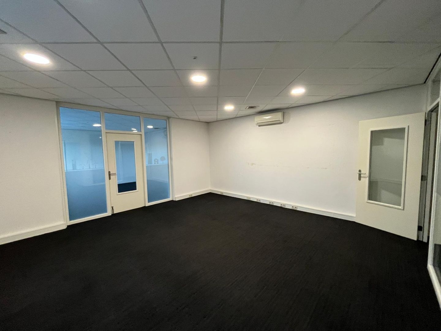 View photo 4 of Randweg 1