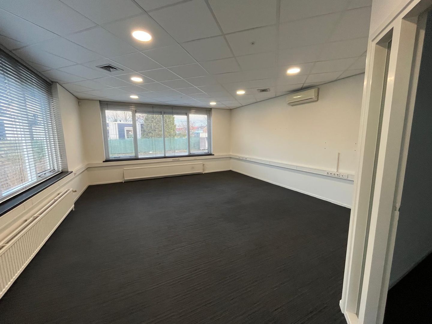 View photo 5 of Randweg 1