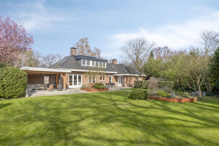 Foto 2 van Mondriaanhof 6