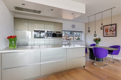 Bovenover 33 tertiary image