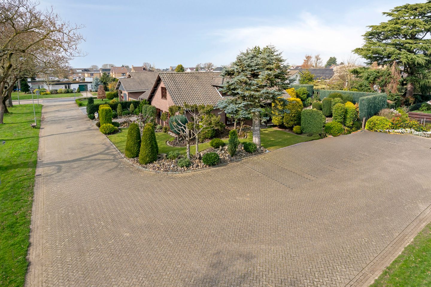 Foto 44 van Dross vd Weijdenplein 4