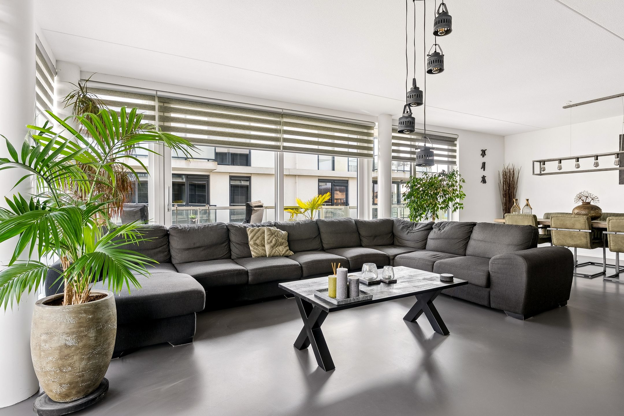 Modern 4-Room Apartment with Private Parking in Almere Poort — 18