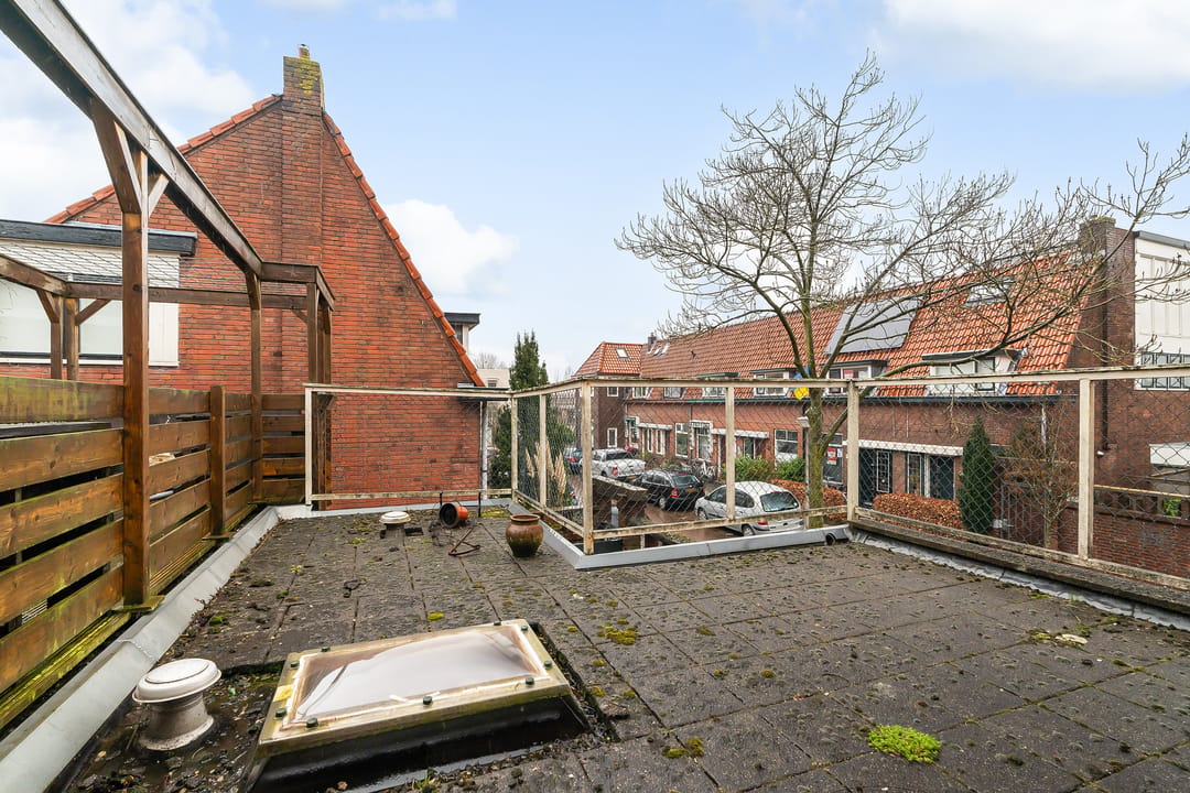 Corner house with rooftop terrace in popular Westerkwartier Delft — 23